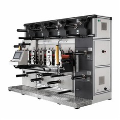 サテライトダイカットマシン